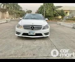 Super clean 2012 Mercedes Benz C300