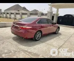 Super clean 2016 Toyota Camry SE