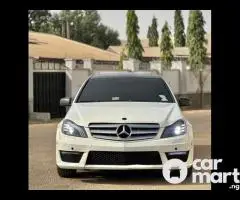 Super clean 2012 Mercedes Benz C300