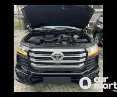 Tokunbo 2014 Upgraded to 2022 Toyota Landcruiser