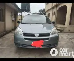 Used Toyota Sienna 2005