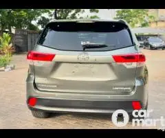 Tokunbo 2015 Facelift to 2018 Toyota Highlander Limited (Platinum Edition)