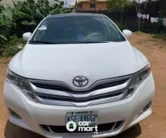 TOYOTA VENZA 2010 IN CRISP CONDITION