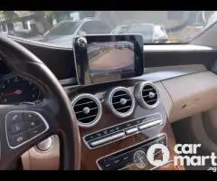 Tokunbo 2015 Mercedes Benz C300 (Luxury Edition)