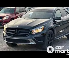 Pre-Owned 2016 Mercedes Benz GLA250