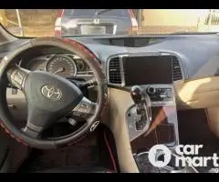 Clean First Body 2010 Toyota VENZA With Android Screen