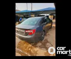 2013 Toyota Camry SE With Reverse Camera