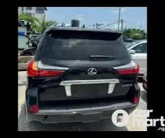 Tokunbo 2018 Lexus LX570 (Premium Edition)