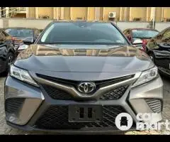 Foreign used 2020 Toyota Camry SE