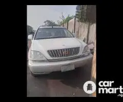 Clean 2002 Lexus RX300