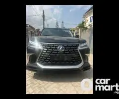 Nigerian Used Upgraded 2013 Lexus LX570