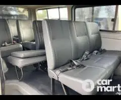 Foreign Used 2015 Toyota Hiace Bus (Hummer Bus)