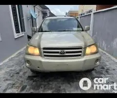 Clean 2004 Toyota Highlander With Android Screen