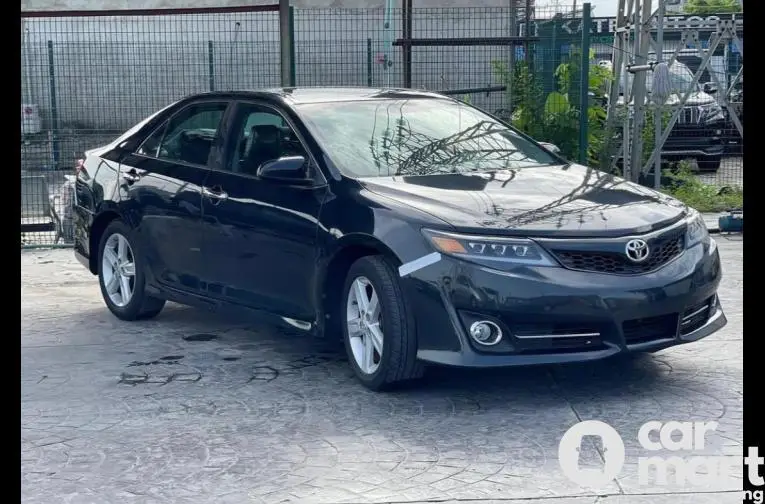 Tokunbo 2012 Toyota Camry SE