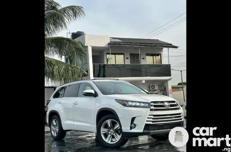 Tokunbo 2015 Toyota Highlander (Platinum Edition)