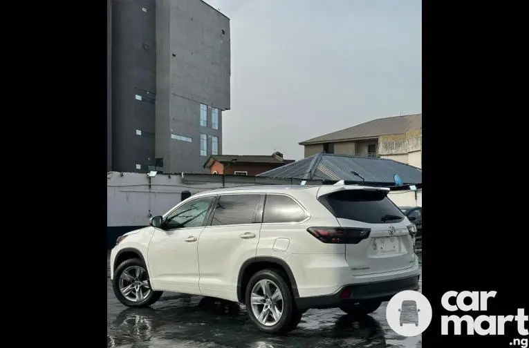 Tokunbo 2015 Toyota Highlander (Platinum Edition)