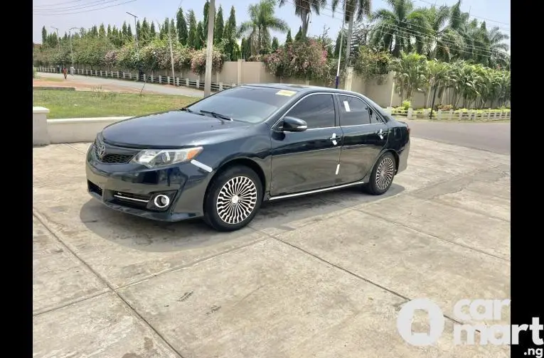 Super clean 2013 Toyota Camry