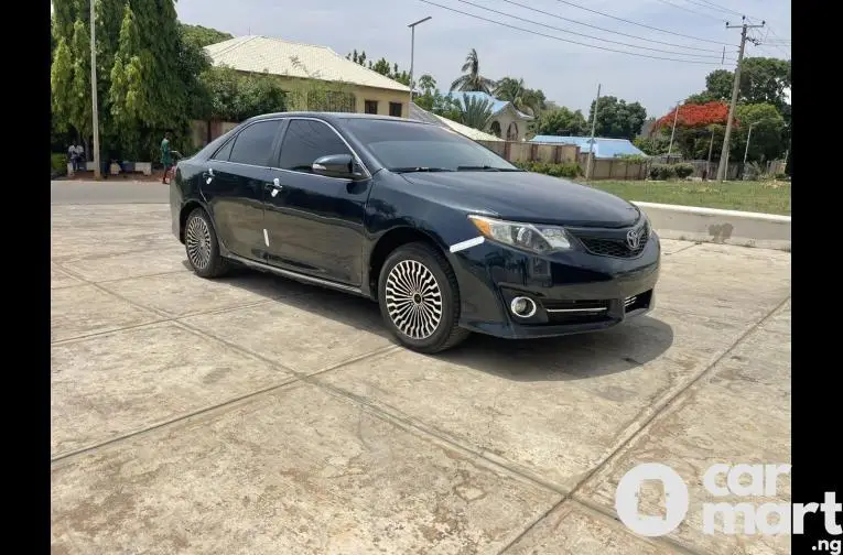 Super clean 2013 Toyota Camry