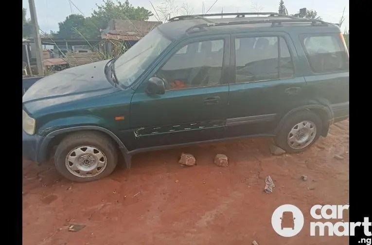 Honda CR-V Green colour