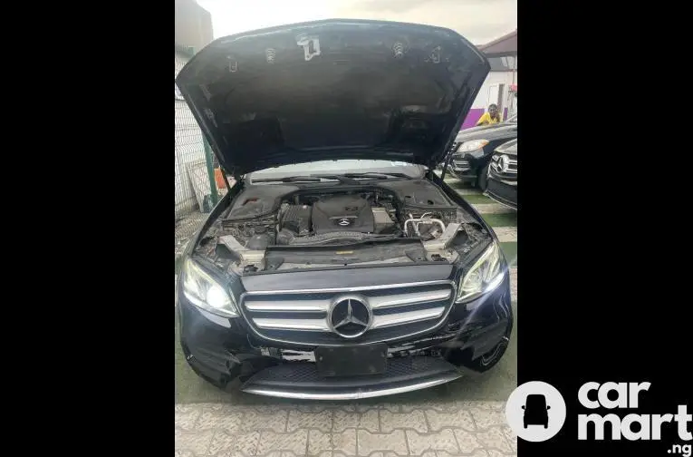 Pre-Owned 2017 Mercedes Benz E300