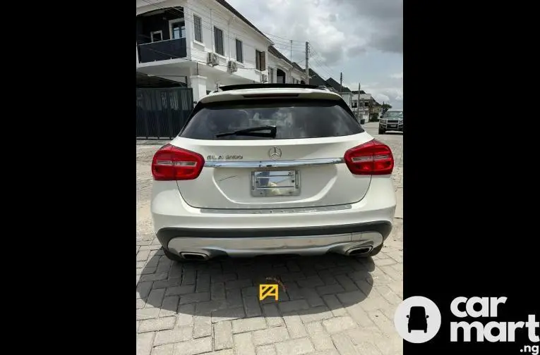 2016 Mercedes Benz GLA250