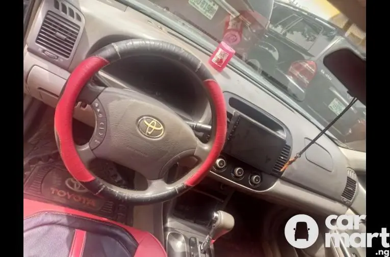 Clean 2005 Toyota Camry With Android Screen