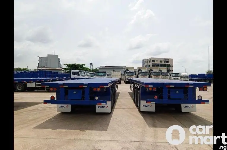 CIMC 40ft Sidewall Tri-Axle Semi Trailer