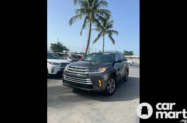 Tokunbo 2014 Facelift to 2018 Toyota Highlander XLE