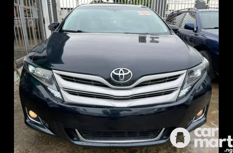 Premium Nigerian Used 2015 Toyota Venza XLE