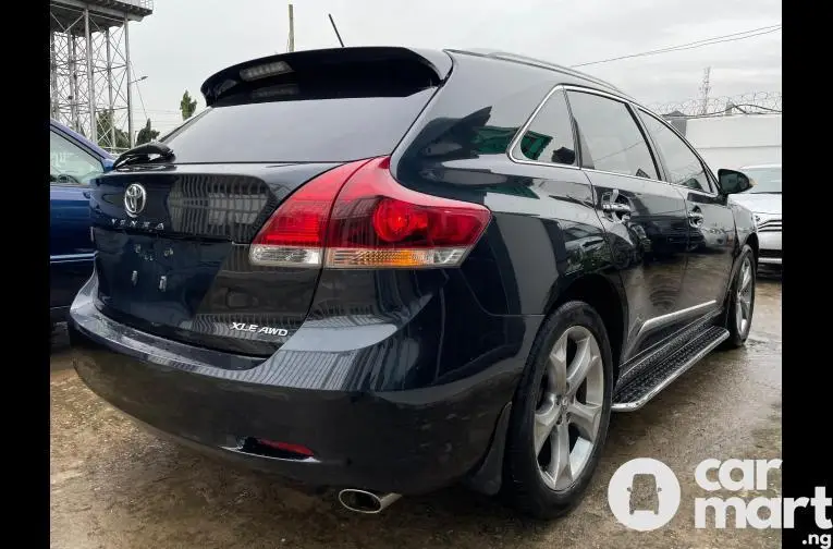 Premium Nigerian Used 2015 Toyota Venza XLE