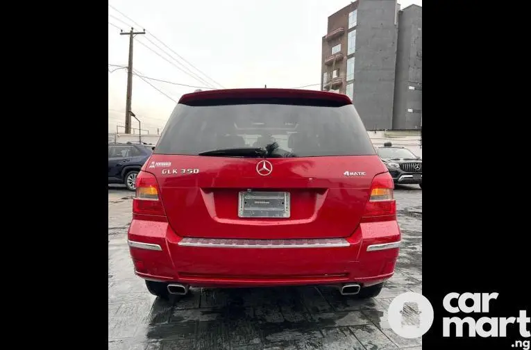 Tokunbo 2011 Mercedes Benz GLK350