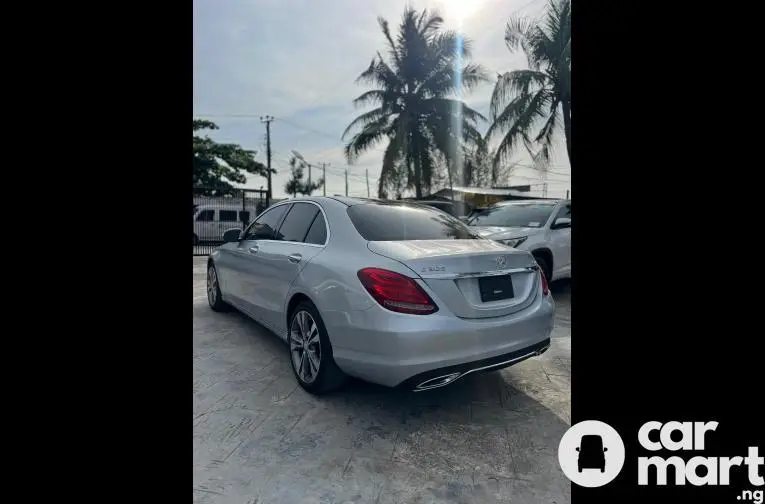 Tokunbo 2015 Mercedes Benz C300