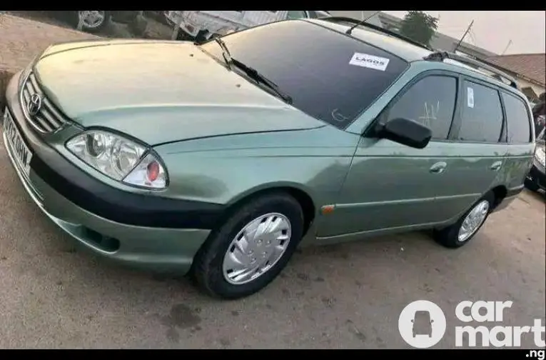 Used Toyota Avensis 2002