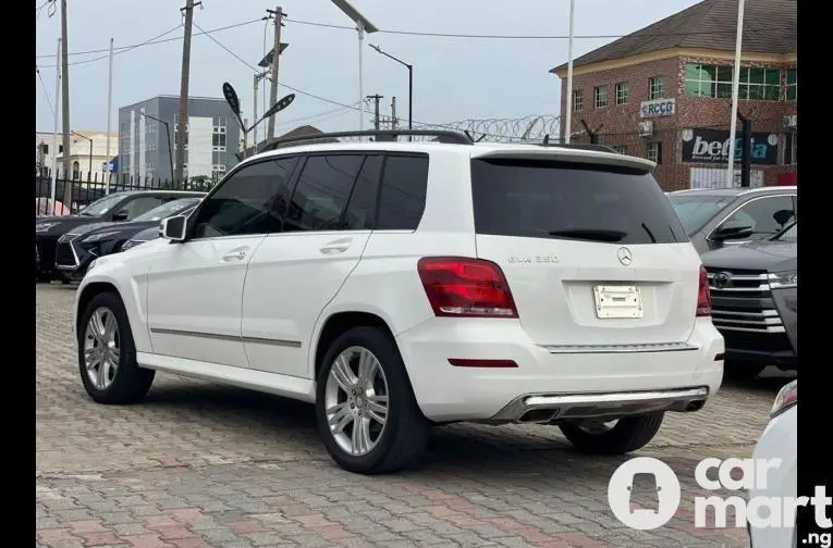 Tokunbo 2015 Mercedes Benz GLK350