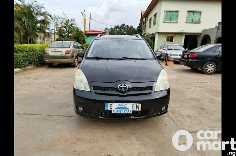 Super Clean 2004 Toyota Corolla Verso