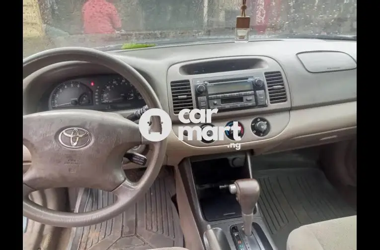 Clean Registered 2005 Toyota Camry XLE