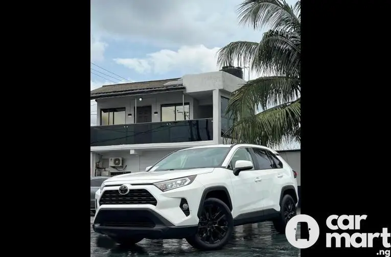 Tokunbo 2019 Toyota RAV4