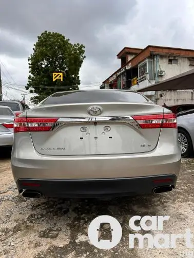 2014 Toyota Avalon XLE