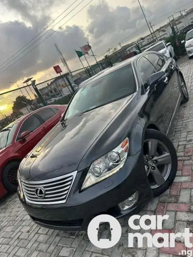 Pre-Owned 2011 Lexus LS460