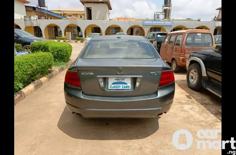 Neat and Sound 2004 Acura TL