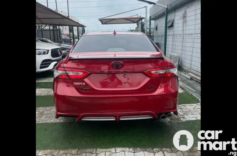 Tokunbo 2020 Toyota Camry SE (Xseries)