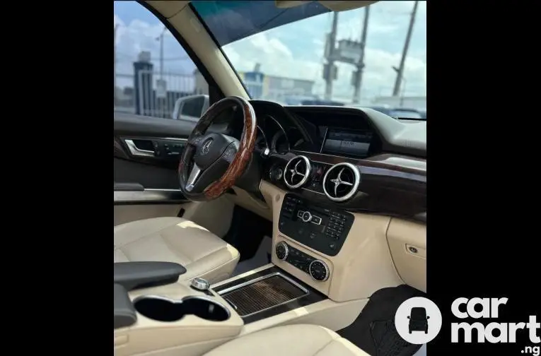 Tokunbo 2013 Mercedes Benz GLK350