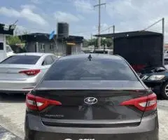 Tokunbo 2015 Toyota Hyundai Sonata