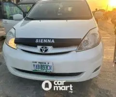 Used Toyota Sienna 2007