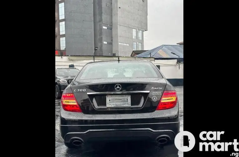 Tokunbo 2009 Facelift to 2014 Mercedes Benz C300