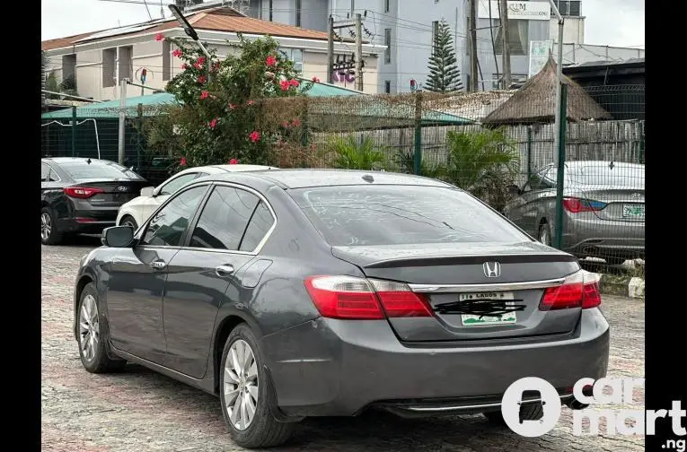 Pre-Owned 2014 Honda Accord