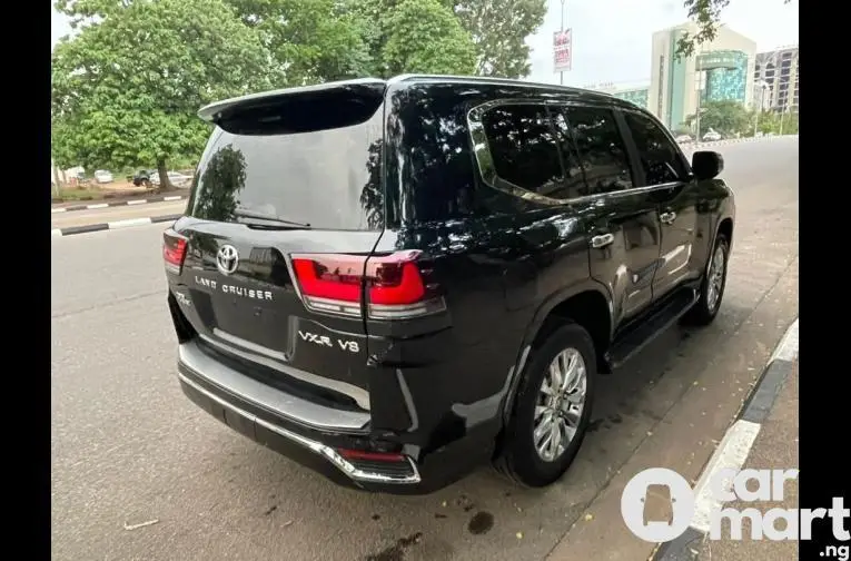 TOKS STANDARD 2023 UPGRADED TOYOTA LAND CRUISER