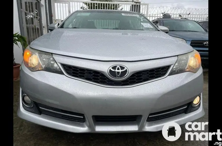 Foreign-used 2013 Toyota Camry Sport