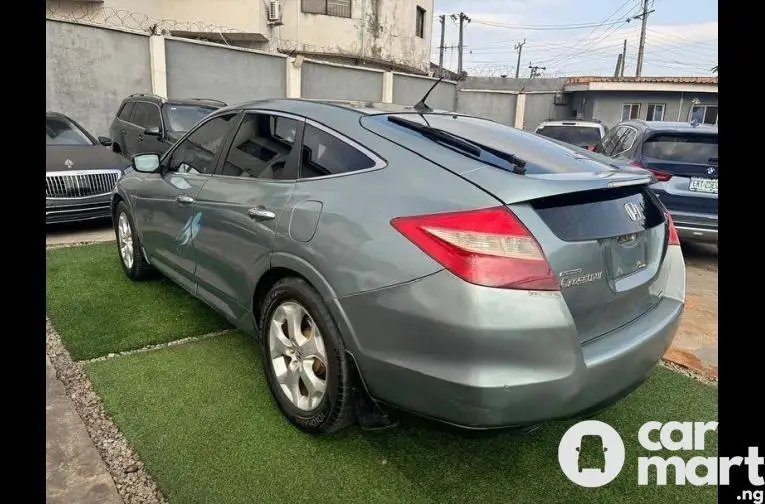 Pre-owned 2011 Honda Crosstour