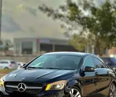 Super clean 2015 Mercedes Benz CLA250